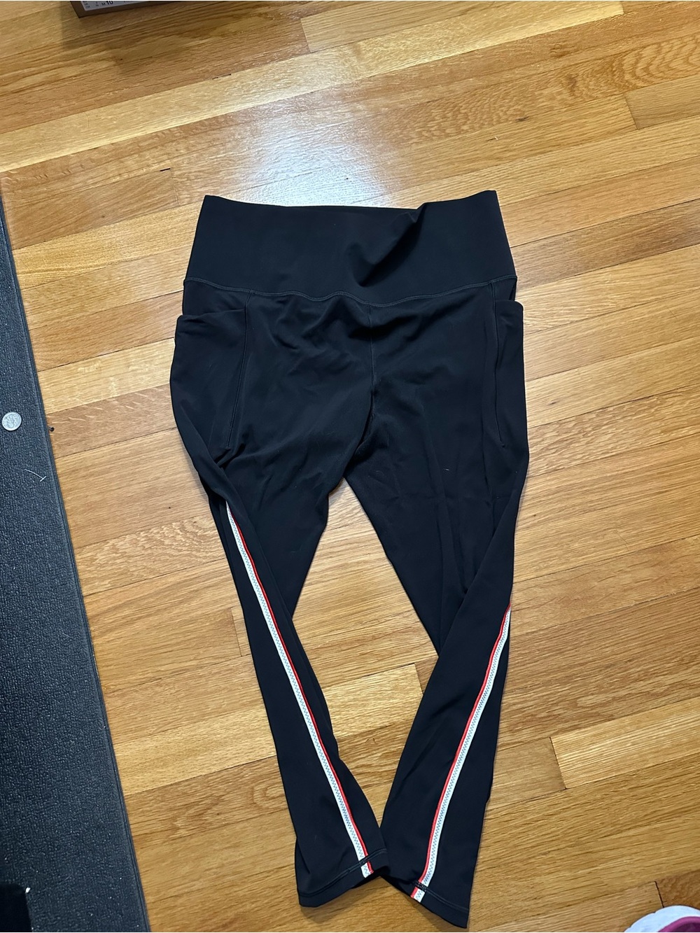 Athleta Salutation Stash Tipped Tight Size XL
